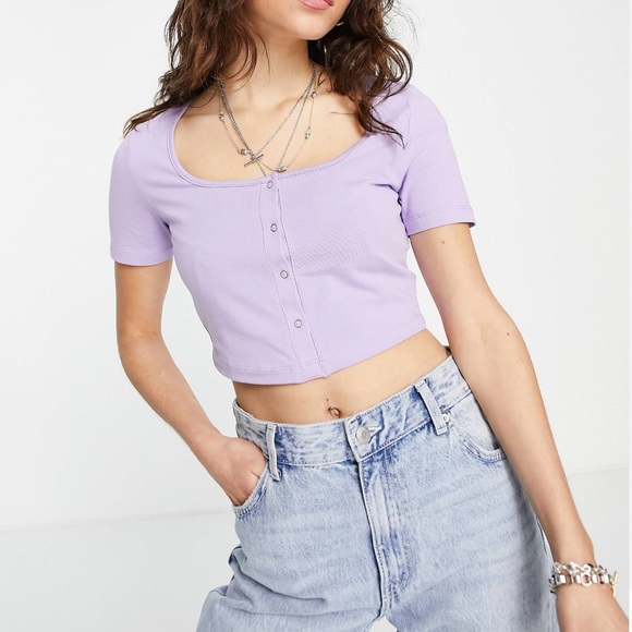 💯3/30$ NWT ASOS DESIGN fitted crop top with snap front in lavender - Picture 1 of 6